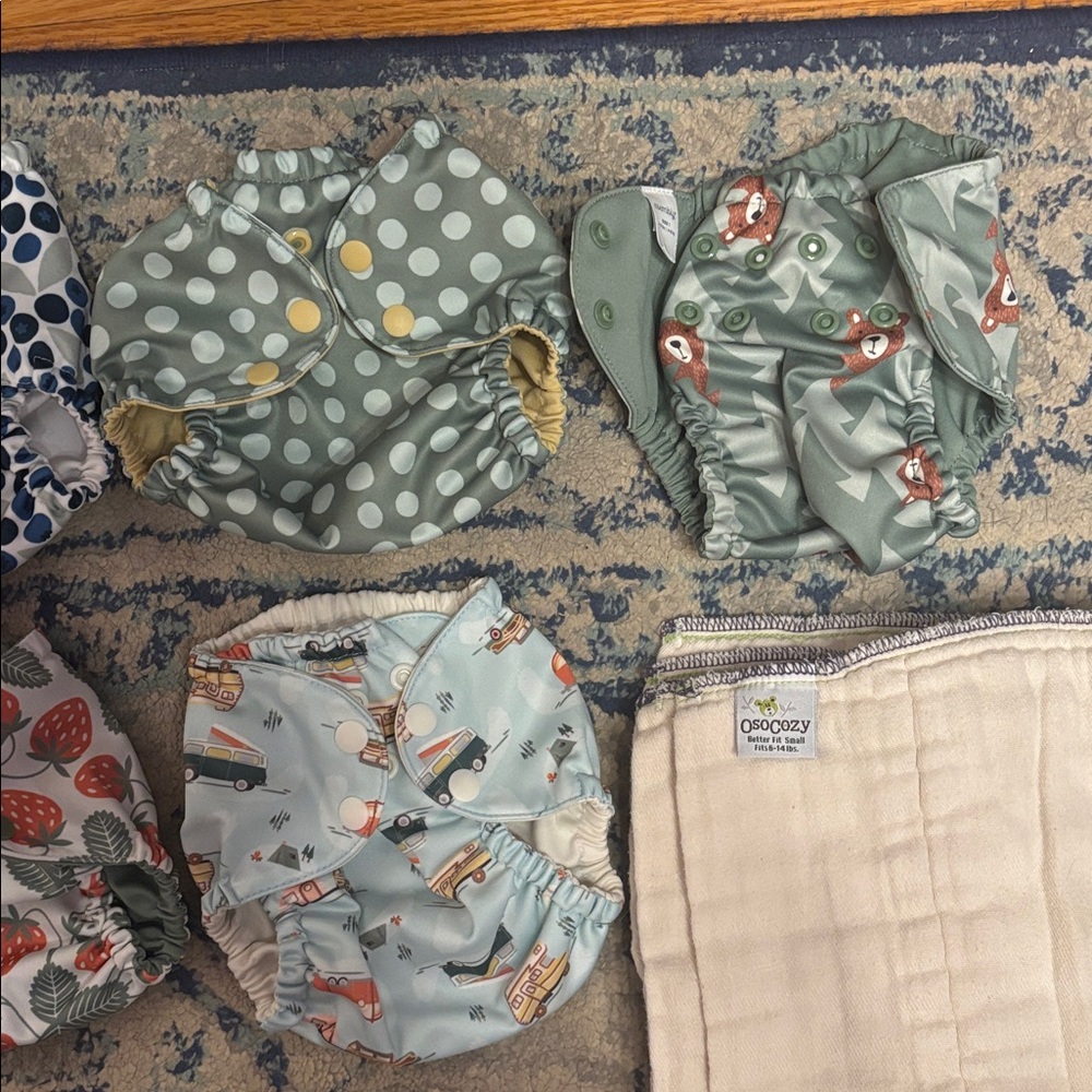 Esembly Reusable Diapers with cloth inserts - Picture 3 of 3